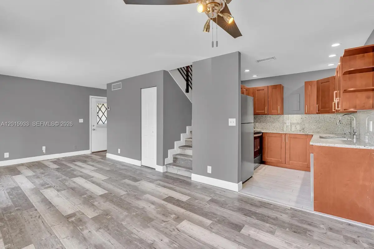 8911 NW 28th Dr #32B, Coral Springs, FL 33065 - #1
