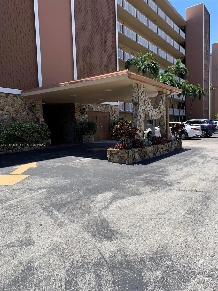 501 NE 14th Ave #601, Hallandale Beach, FL 33009 - #2
