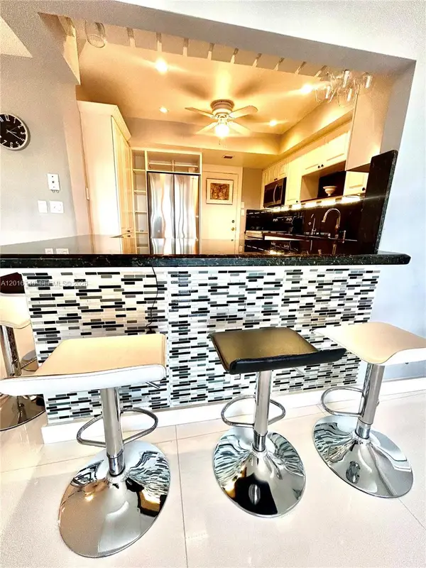200 Diplomat Parkway #721, Hallandale Beach, FL 33009