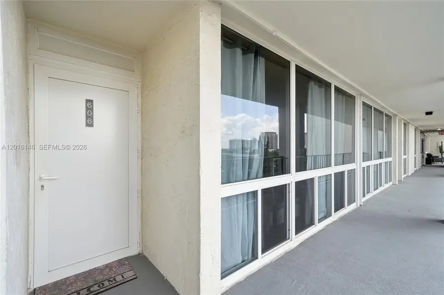 521 N Riverside Dr #606, Pompano Beach, FL 33062 - #2