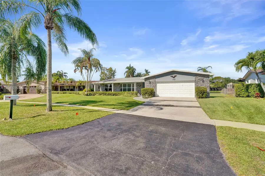 1330 NW 122nd Ave, Pembroke Pines, FL 33026 - #2