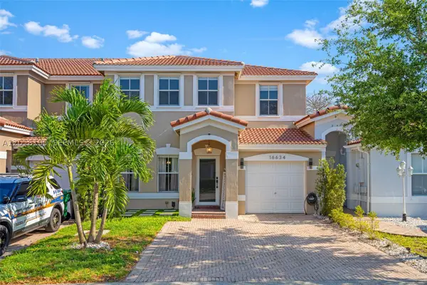 16634 SW 48 Terr, Miami, FL 33185