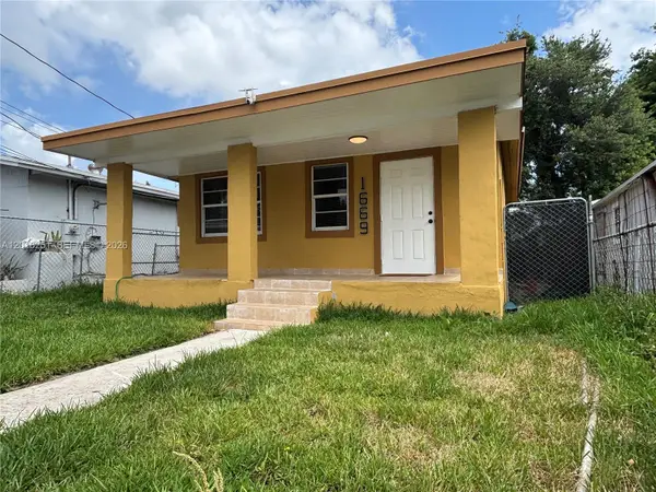 1669 NW 70th St, Miami, FL 33147