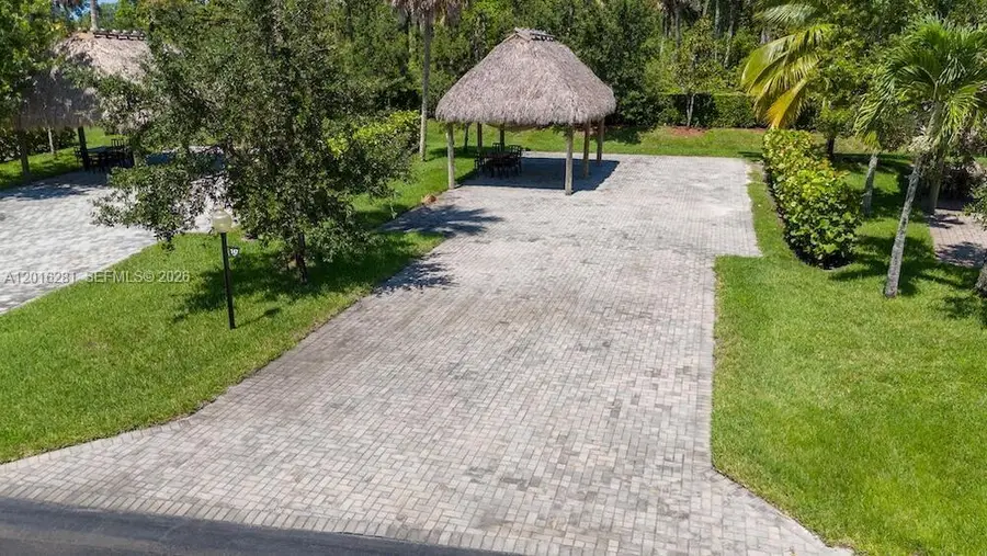 147 S Cortez Dr, Margate, FL 33068 - #2