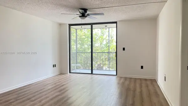 5550 NW 44th St #407B, Lauderhill, FL 33319