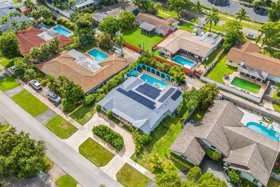 633 N Crescent Dr, Hollywood, FL 33021 - #3