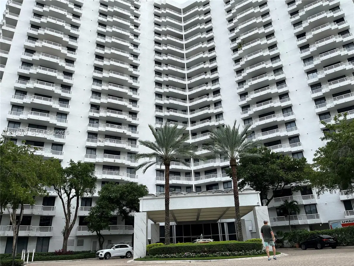 3300 NE 192nd St #206, Aventura, FL 33180 - #1
