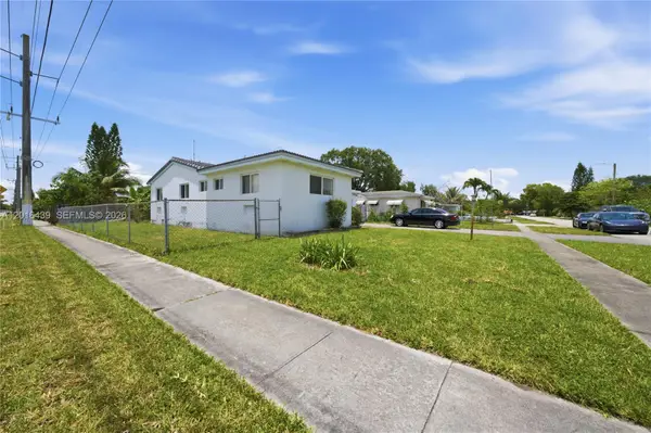 2300 N 57th Ter, Hollywood, FL 33021