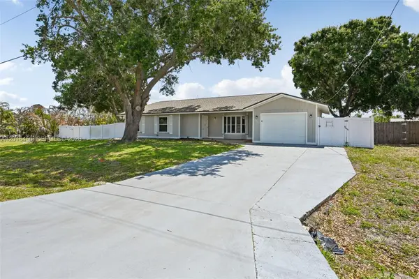 2449 SE Aneci St, Port St Lucie, FL 34984