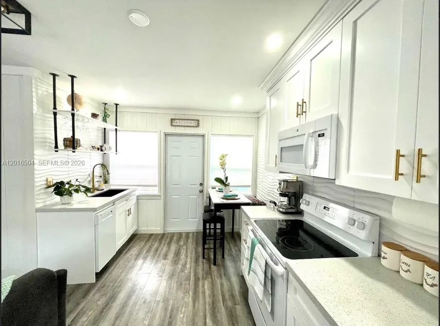 1218 N 24th Ave, Hollywood, FL 33020 - #2