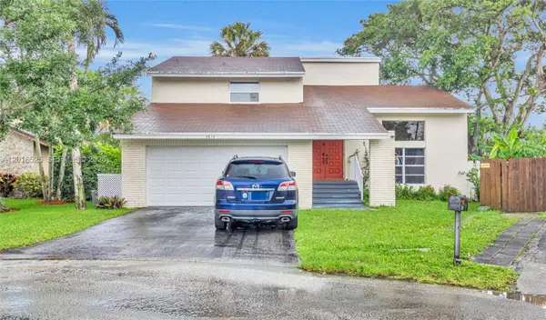 3814 NW 73rd Way, Coral Springs, FL 33065
