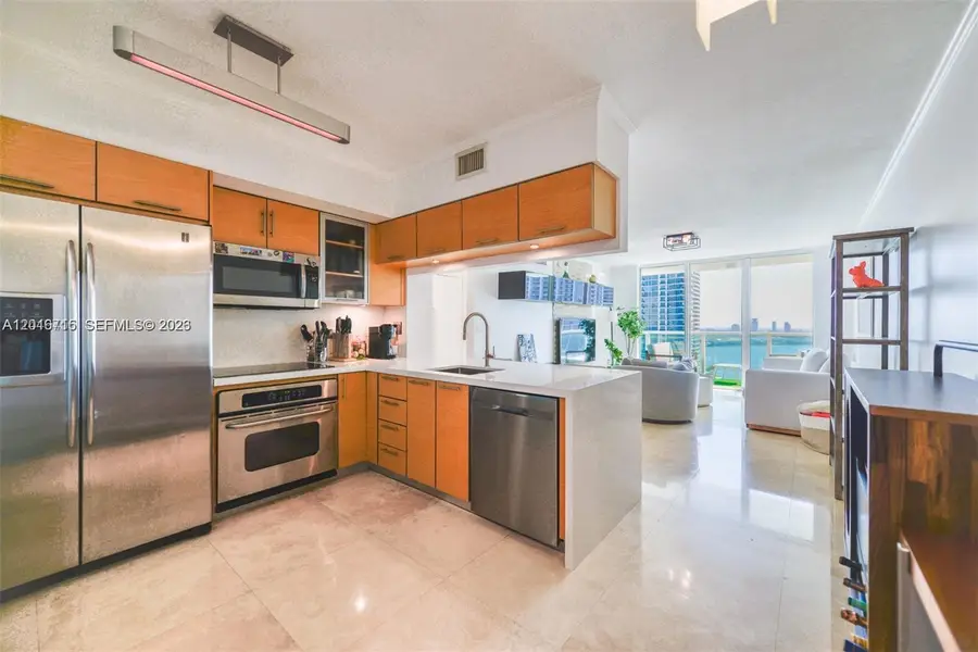 31 SE 5th St #3002, Miami, FL 33131 - #2