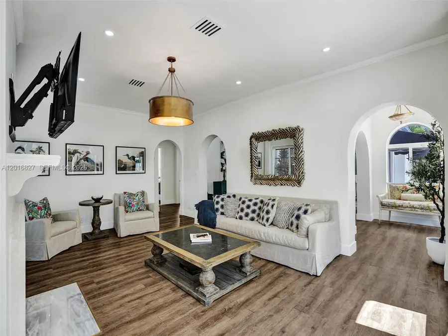 1128 Tyler St, Hollywood, FL 33019 - #3