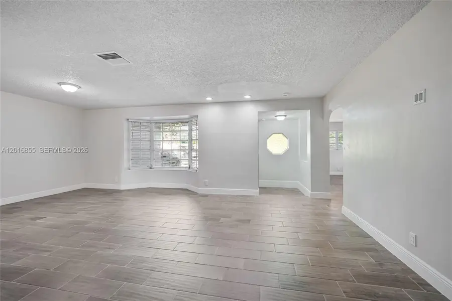 4301 NW 35th Ave, Lauderdale Lakes, FL 33309 - #2