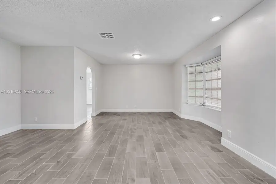 4301 NW 35th Ave, Lauderdale Lakes, FL 33309 - #3