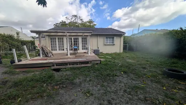 2618 Arthur St, Hollywood, FL 33020