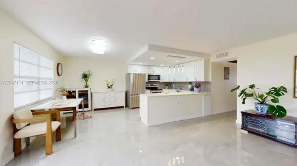 325 Wellington G #G, West Palm Beach, FL 33417