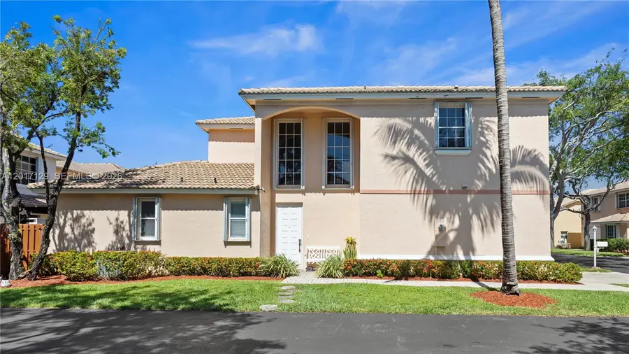 1240 Grant St, Hollywood, FL 33019 - #2