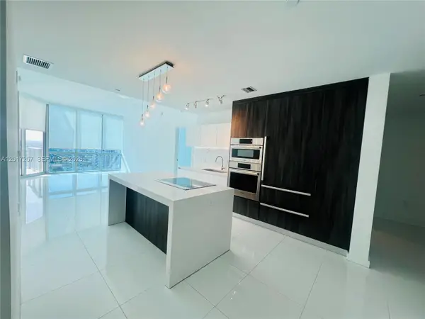 851 NE 1st Av #2808, Miami, FL 33132