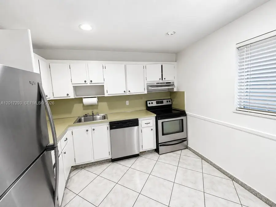410 SE 2nd St #415, Hallandale Beach, FL 33009 - #3