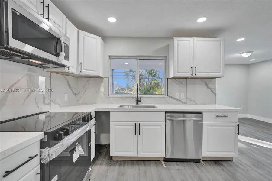 8400 NW 7th St, Pembroke Pines, FL 33024 - #2