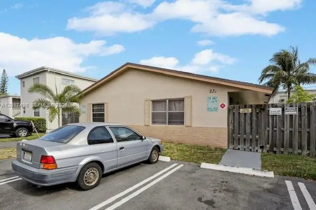 231 SW 8th Ct, Pompano Beach, FL 33060 - #2