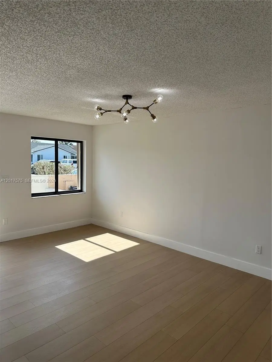 Address Withheld By Seller, Miami, FL 33186 - #3