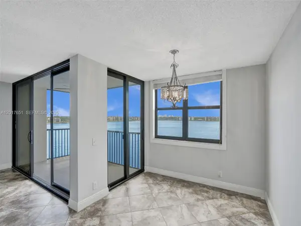 105 Lake Emerald Dr #508, Oakland Park, FL 33309