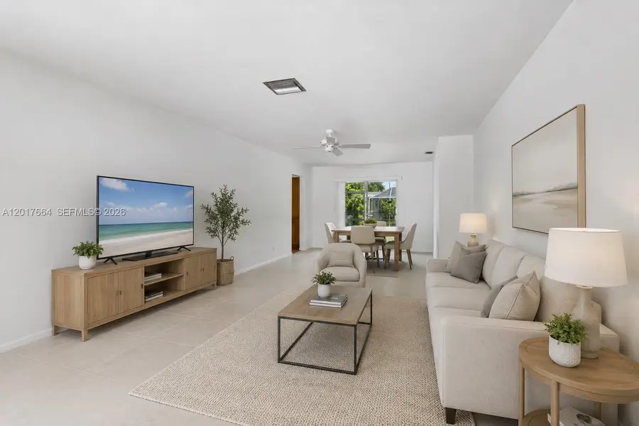 3925 Washington St, Hollywood, FL 33021 - #2