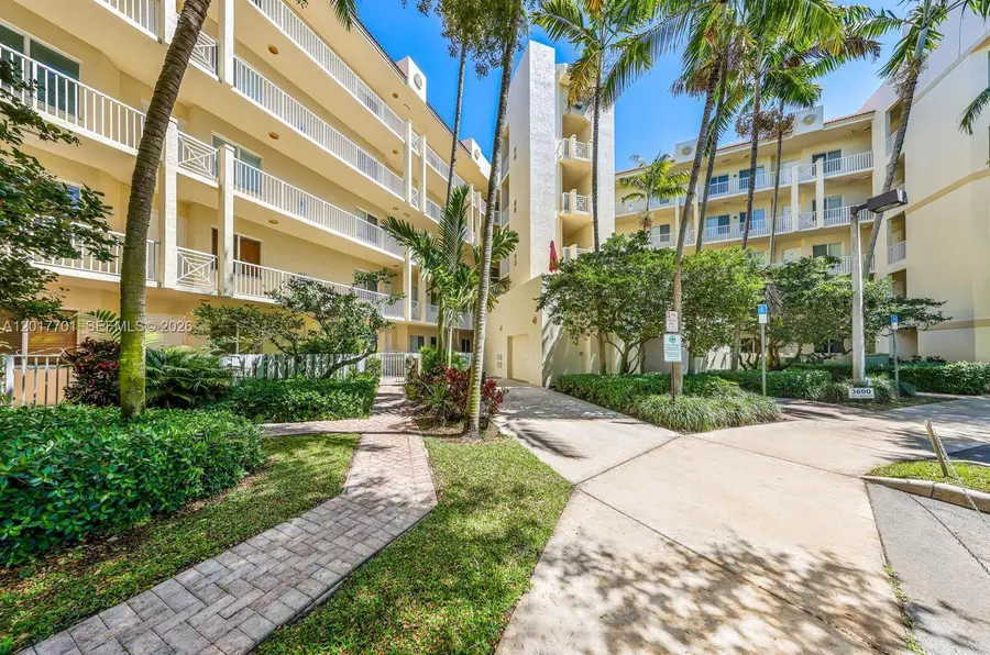 3600 Oaks Clubhouse Dr #511, Pompano Beach, FL 33069 - #2