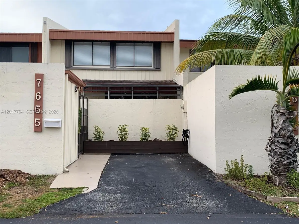 7655 SW 106th Ave, Miami, FL 33173 - #1
