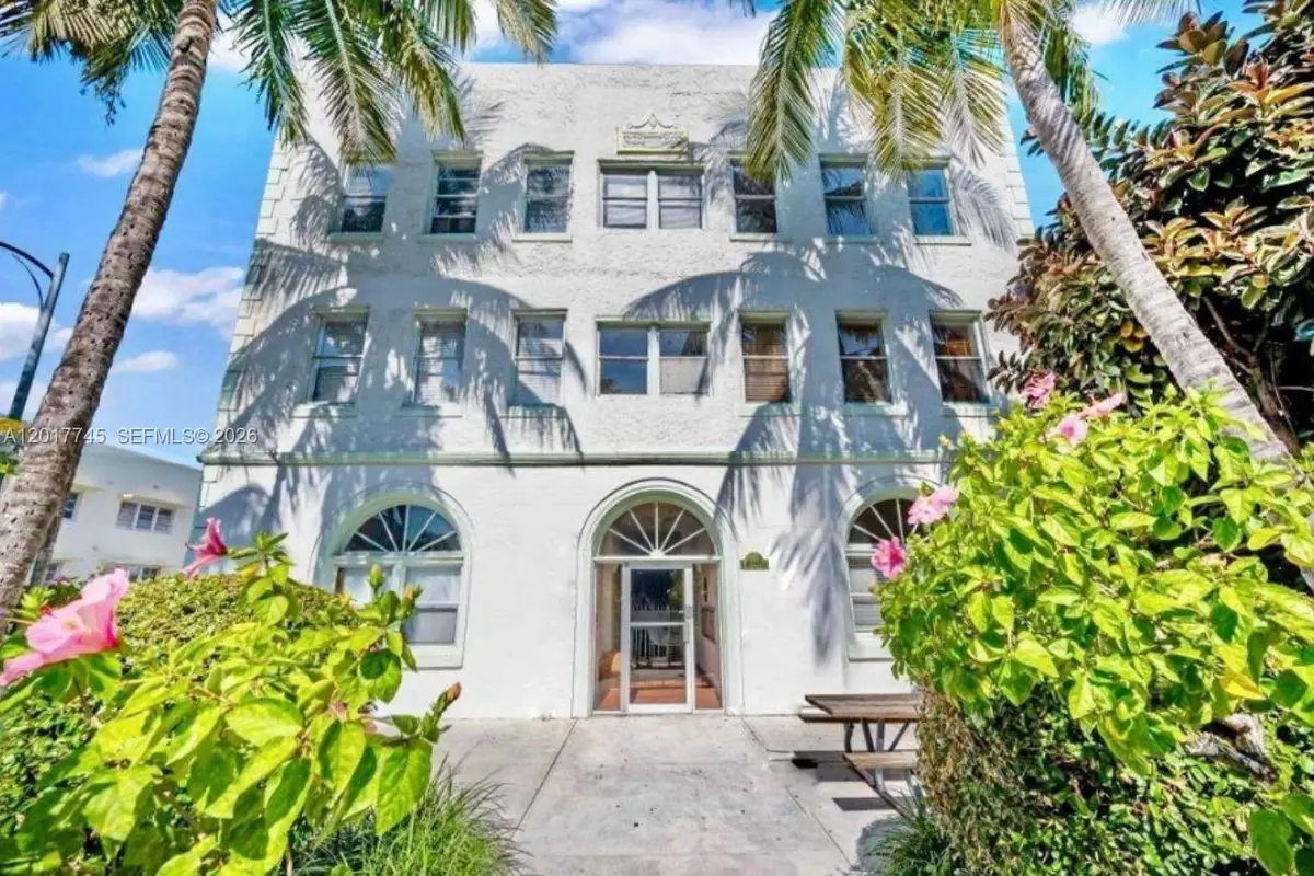 802 Euclid Ave #302, Miami Beach, FL 33139 - #1