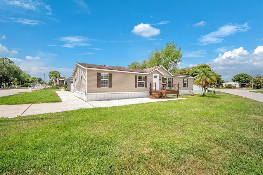 730 NW 217th Ter, Pembroke Pines, FL 33029 - #2