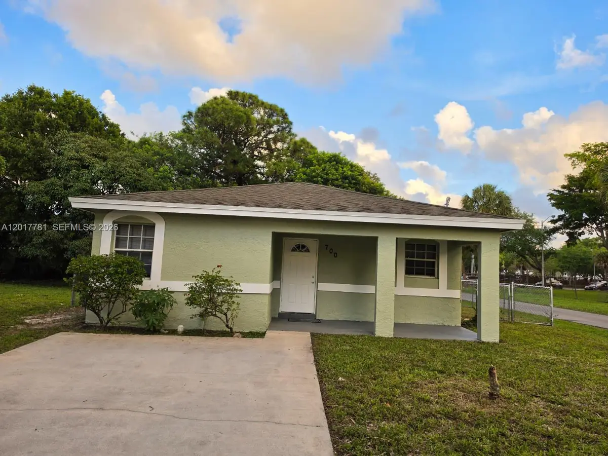 700 NW 19th Ter, Fort Lauderdale, FL 33311 - #1
