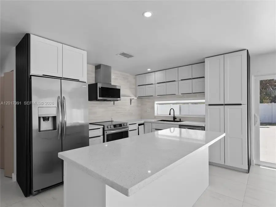 421 S 56th Ter, Hollywood, FL 33023 - #3