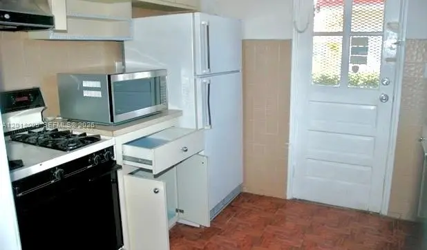 Address Withheld By Seller, Miami, FL 33145 - #3