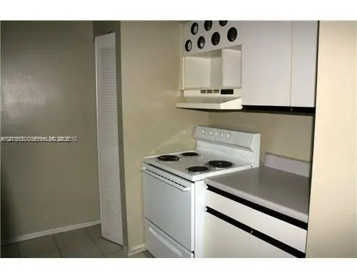 365 SW 86th Ave #203, Pembroke Pines, FL 33025 - #2