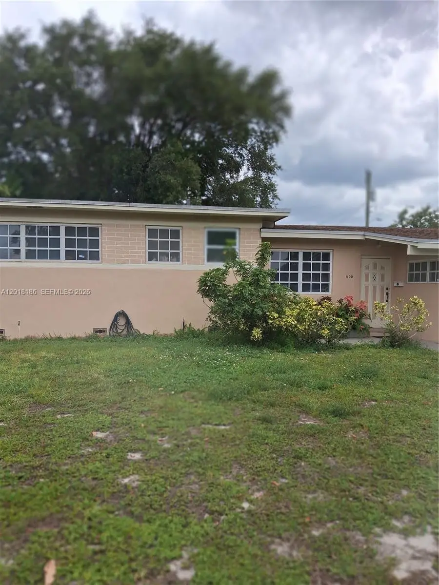 1100 NE 160th Ter, North Miami Beach, FL 33162 - #1