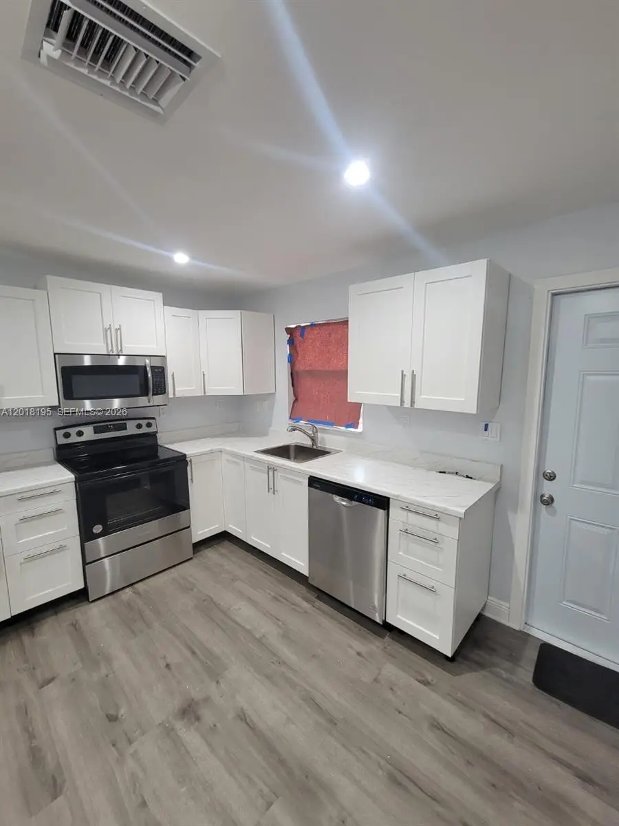 1809 NW 8th Pl, Fort Lauderdale, FL 33311 - #3