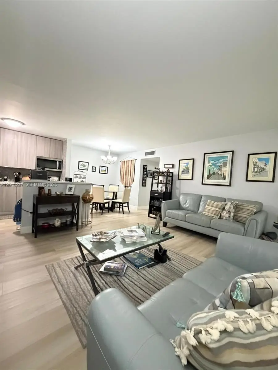 761 NE 199th St #102, Miami, FL 33179 - #3