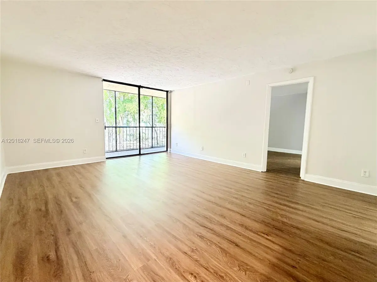 450 Commodore Dr #214, Plantation, FL 33325 - #1