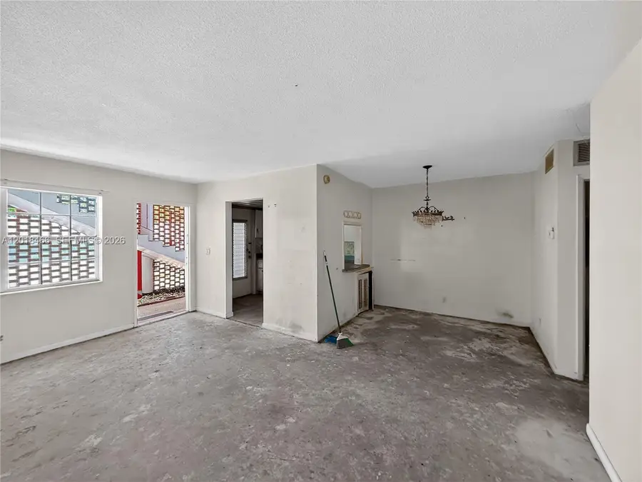 2050 NE 39th St #W112, Lighthouse Point, FL 33064 - #3