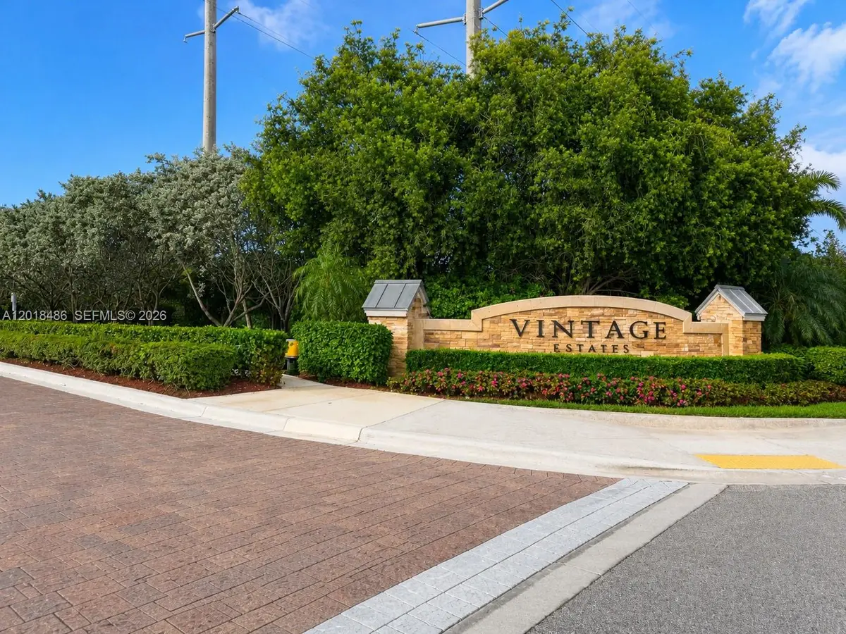 6950 NW 106th Ave, Doral, FL 33178 - #1