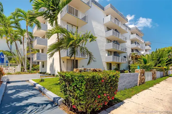 1801 S Treasure Dr #222, North Bay Village, FL 33141