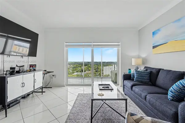 3850 Washington St #1115, Hollywood, FL 33021