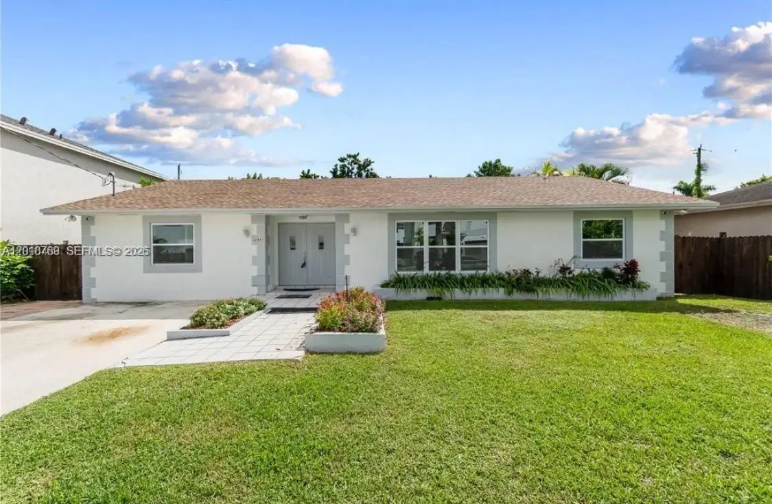 3457 NE 2nd St, Homestead, FL 33033 - #1