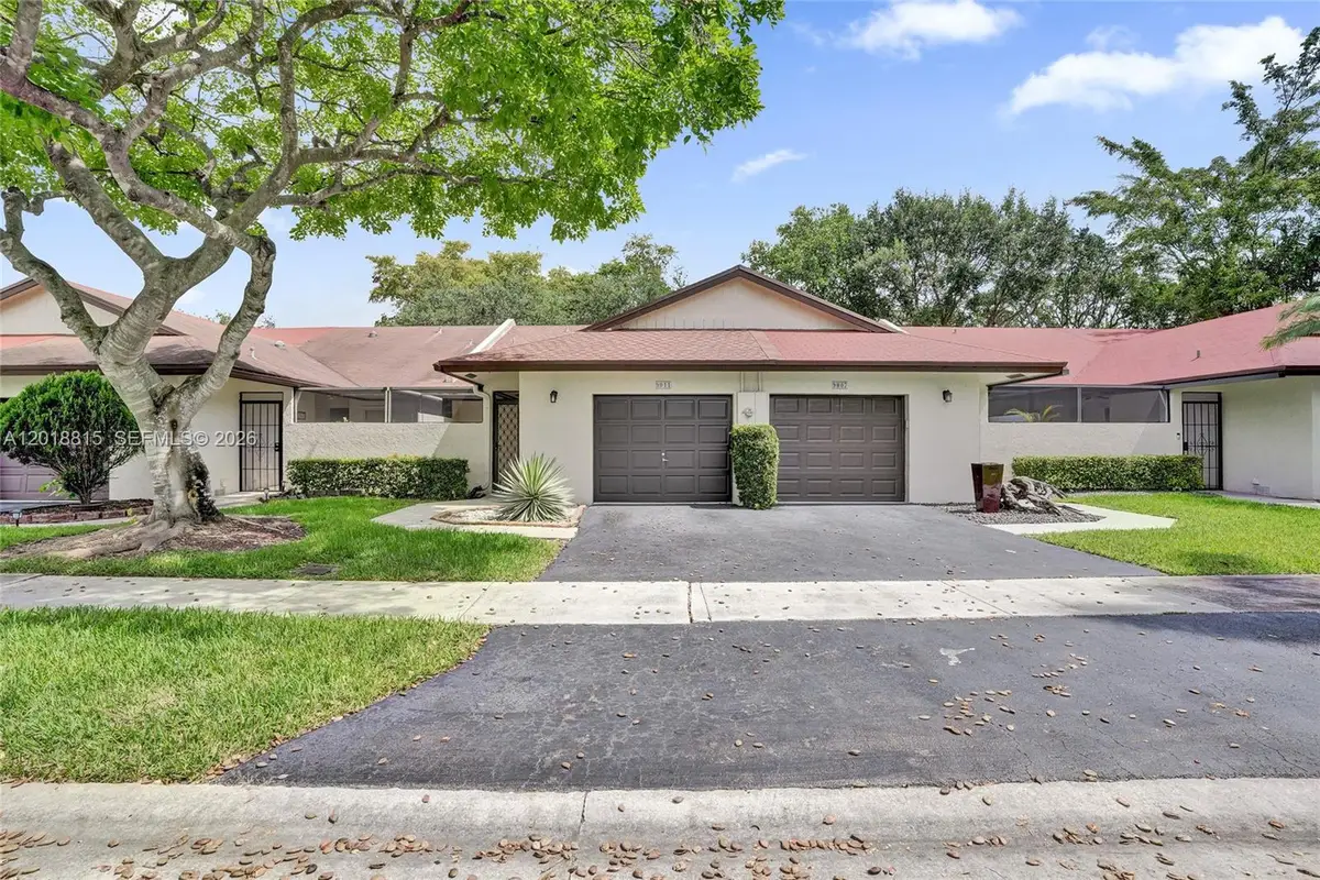 9011 NW 61st St, Tamarac, FL 33321 - #1