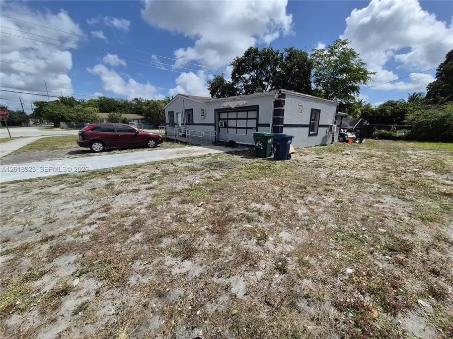 290 NW 191st St, Miami Gardens, FL 33169 - #3