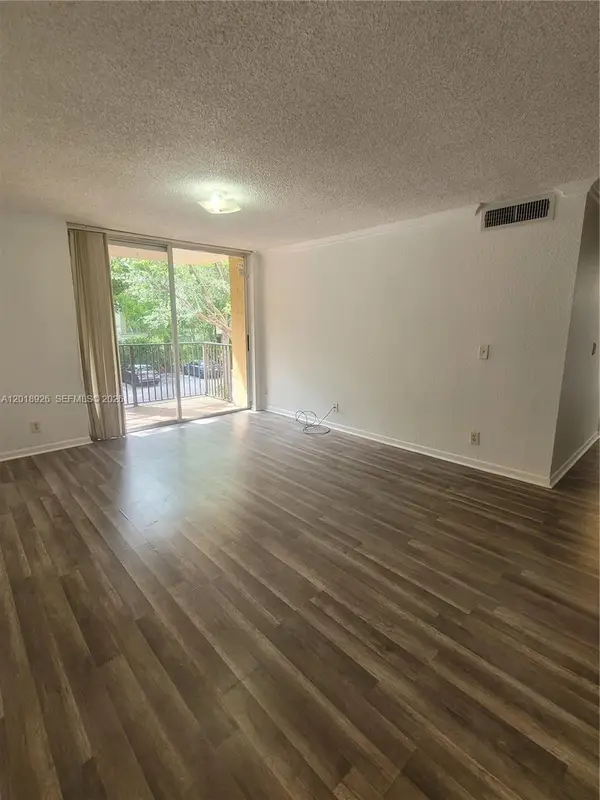 10773 Cleary Blvd #203, Plantation, FL 33324