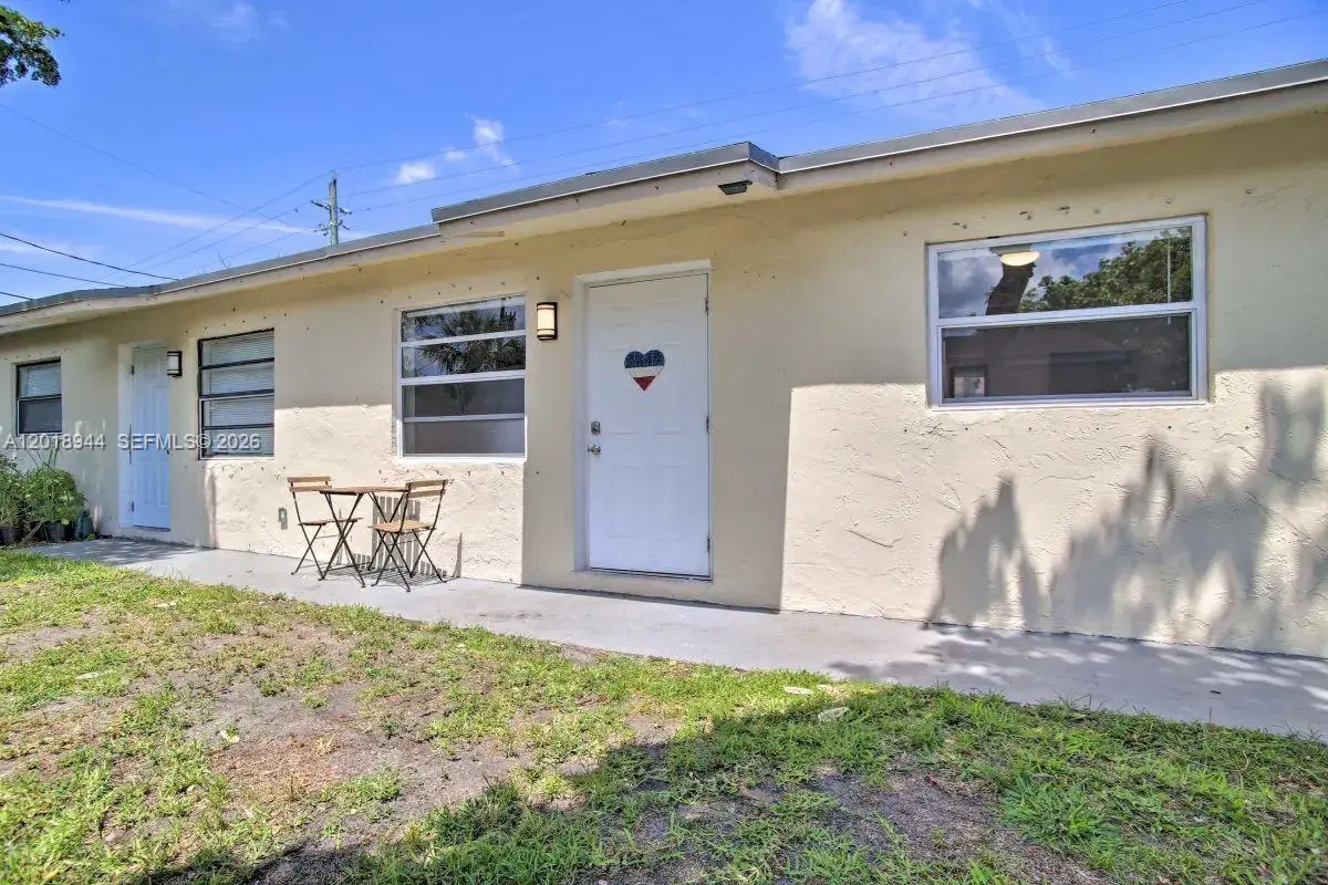 2703 NW 13th St, Fort Lauderdale, FL 33311 - #1